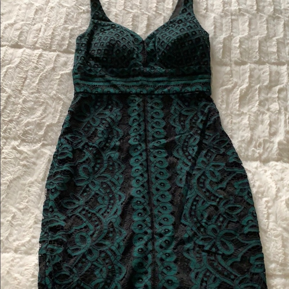 Fully lined lace dress size 6